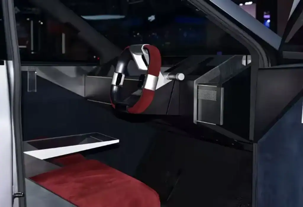 GAC Pickup 01-interior
