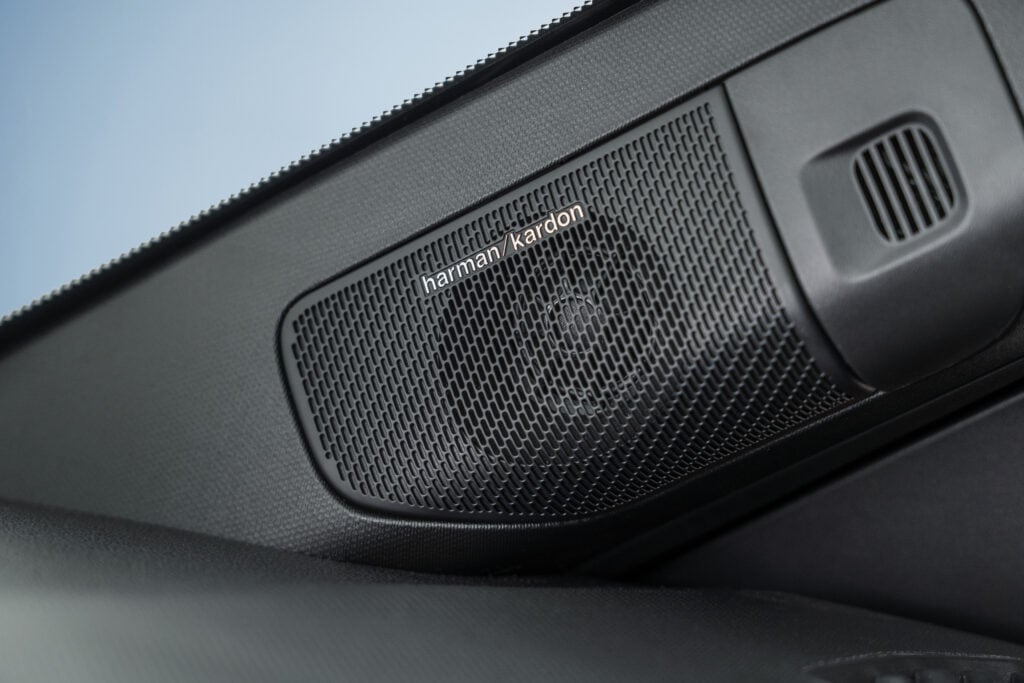 Nissan Micra speakers