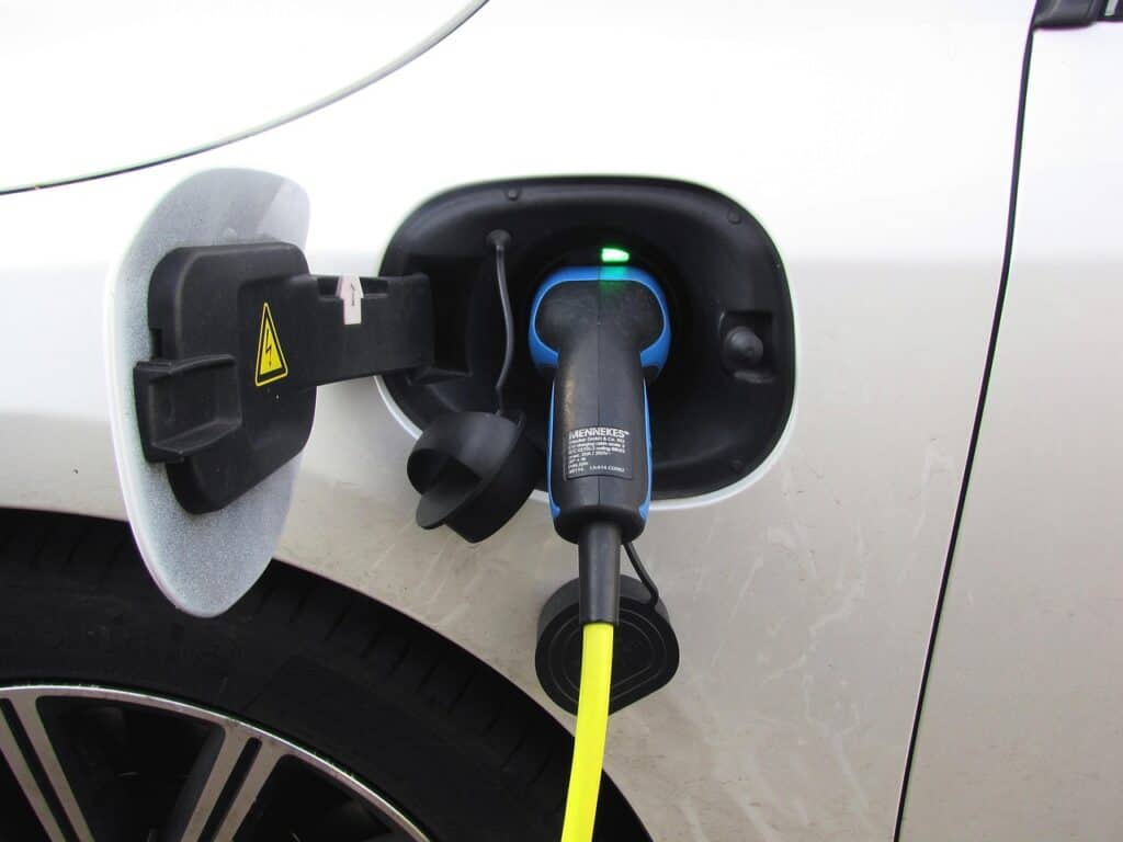 ev-charger-plug-in
