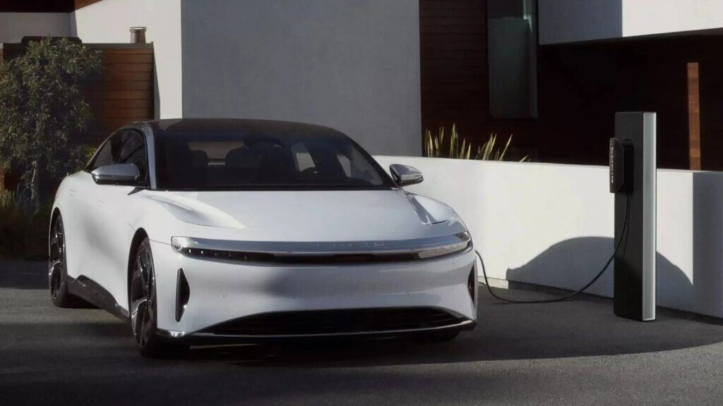 lucid air charging