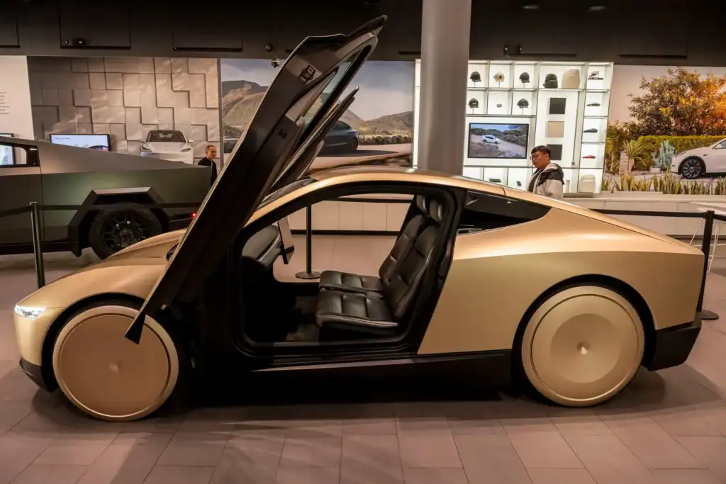 tesla robotaxi