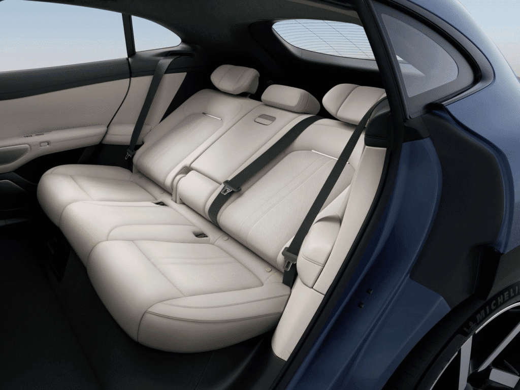 xiaomi yu7 ev backseats