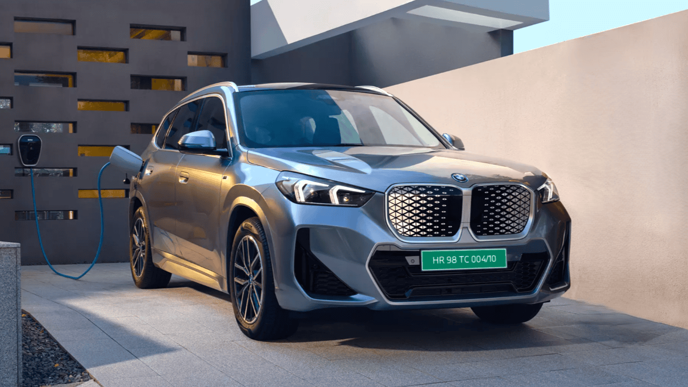 BMW iX1