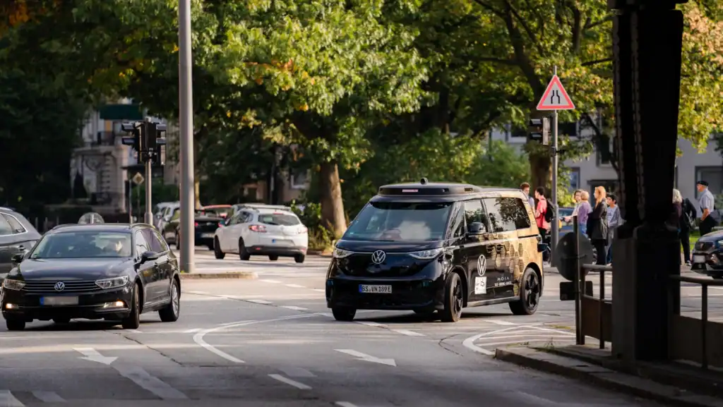 Volkswagen ID. Buzz Robotaxi