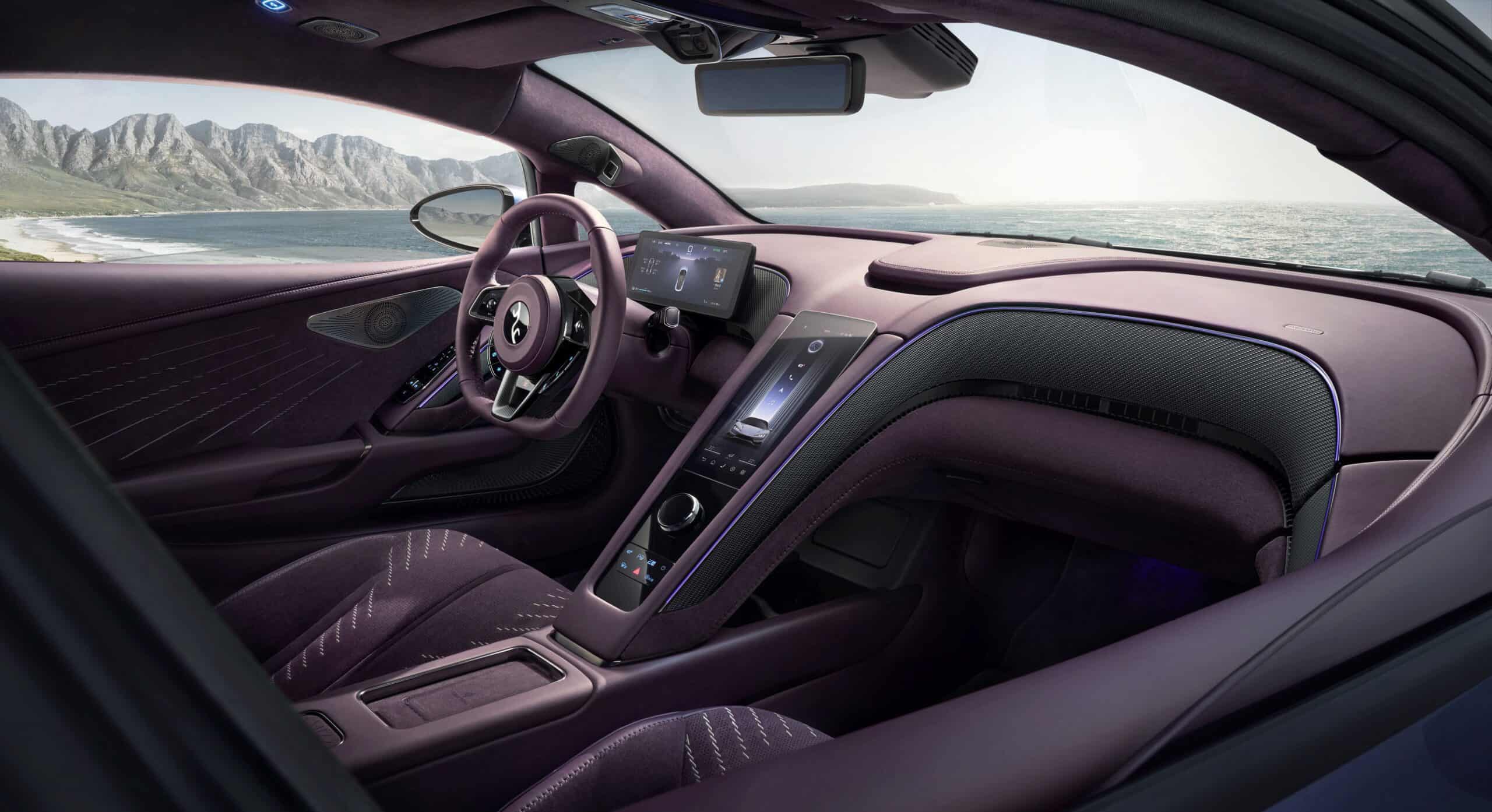 BYD YANGWANG U9 INTERIOR